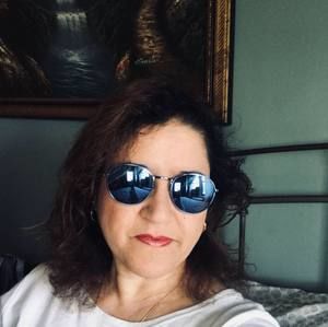 Meet your Posher, Iris